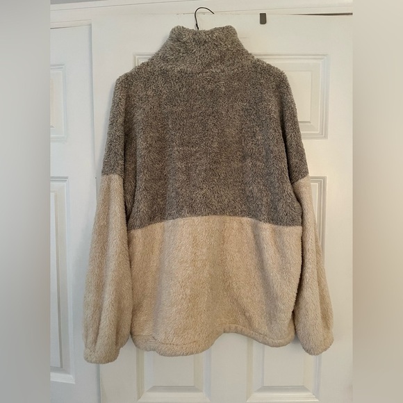 Doe & Rae Fuzzy Zip-Up Pullover - Picture 7 of 8